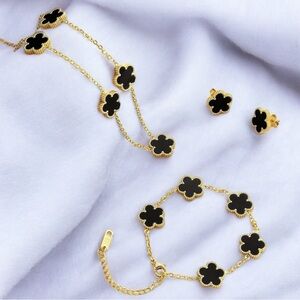 Set of 3 black/Gold Four-Leaf Clover Necklace, Earring Bracelet 18k Gold-Plated